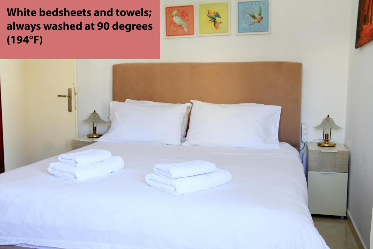 Work-friendly Apartments, Apartment *