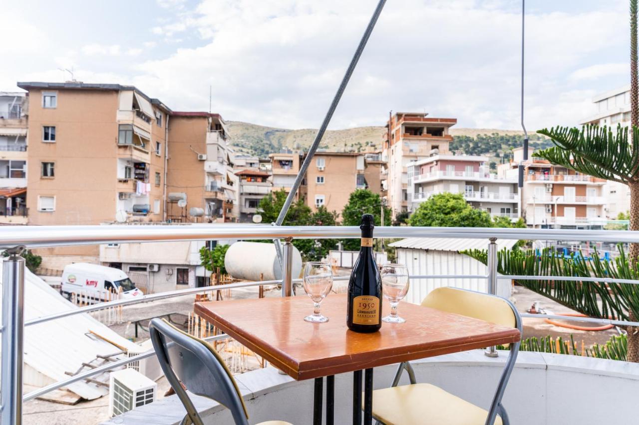 Apartment Work-friendly Apartments, *