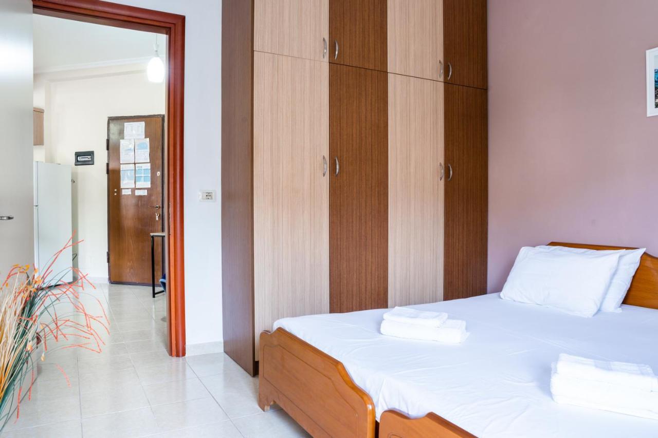 Work-friendly Apartments, Apartment