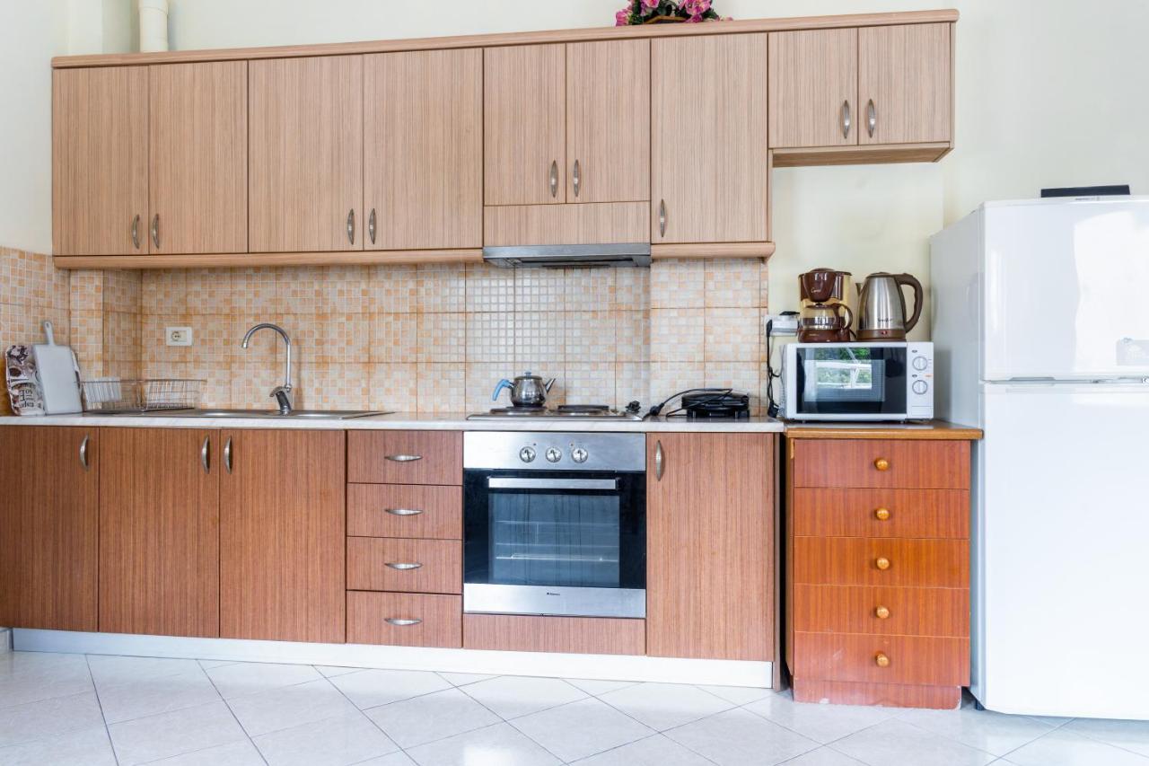 Work-friendly Apartments, *