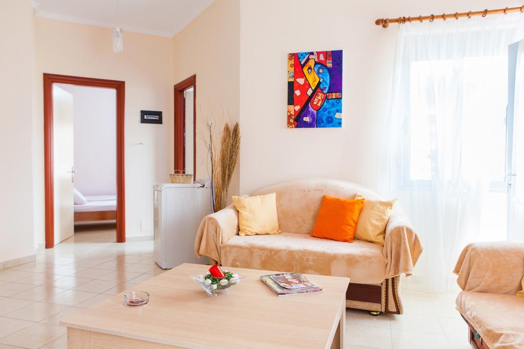 Apartment Work-friendly Apartments, *