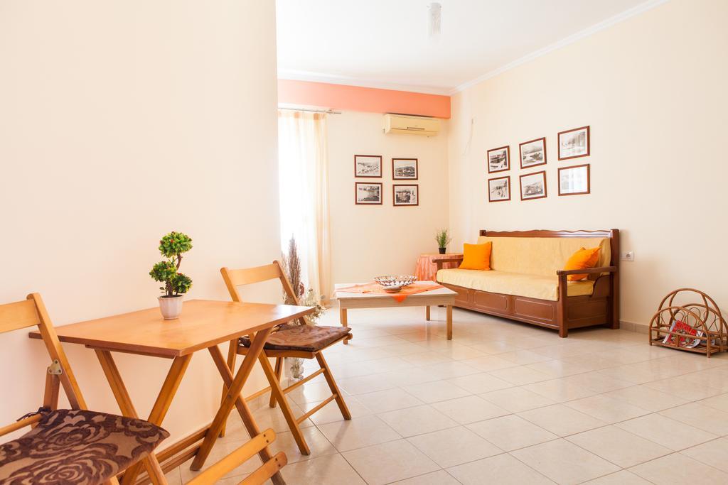 Apartment Work-friendly Apartments, *